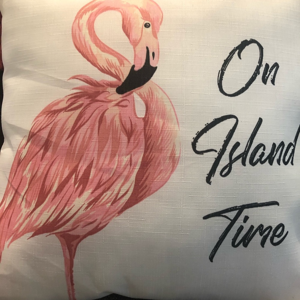 Home Trends/NWT/On Island Time/ x2 - Picture 2 of 4